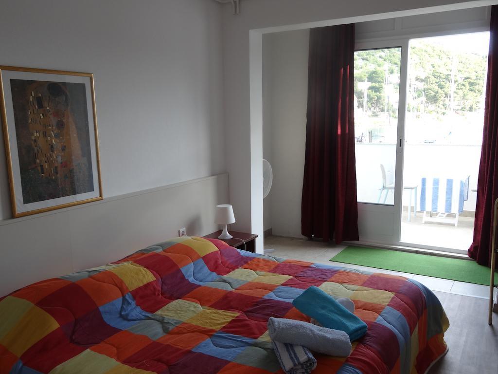 Gina Bed & Breakfast 티스노 객실 사진
